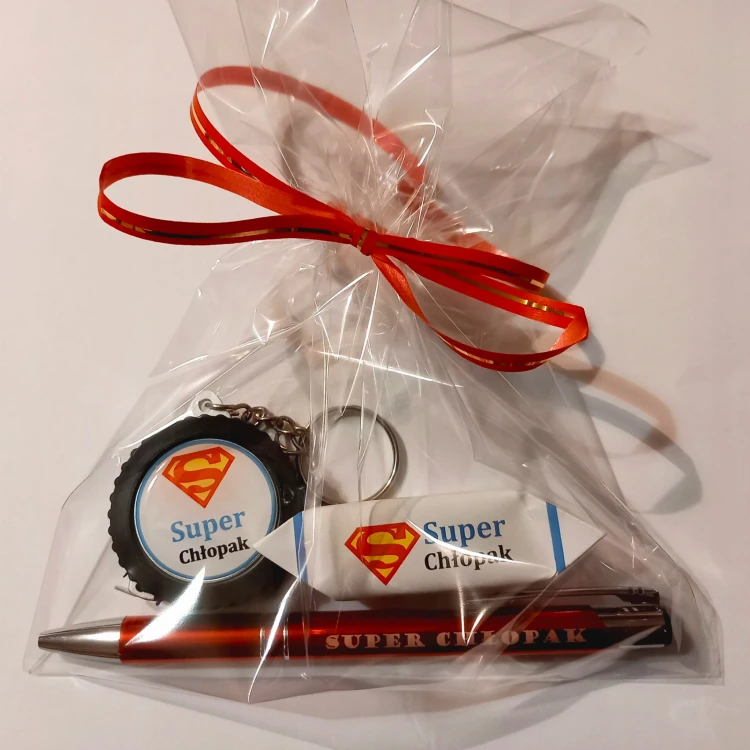 3w1 Opona Superman Czerwony.jpg